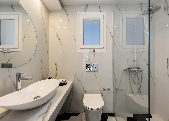 Helen Front Luxury Villa *