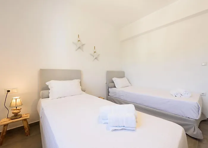 Villa Helen Front Luxury